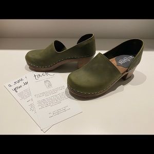 Sandgrens Handmade Clog - olive size 6.5 (EU 37)